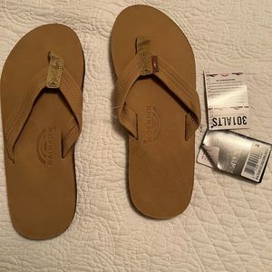 NWT mens XL sierra brown rainbow flip flops